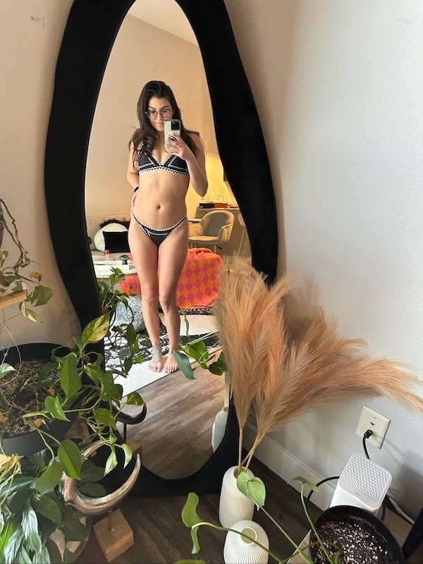 girlswithglasses32_035