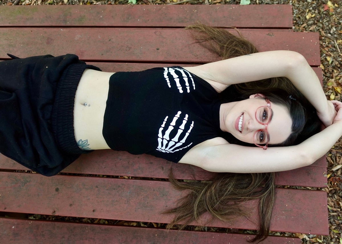 girlswithglasses33_050