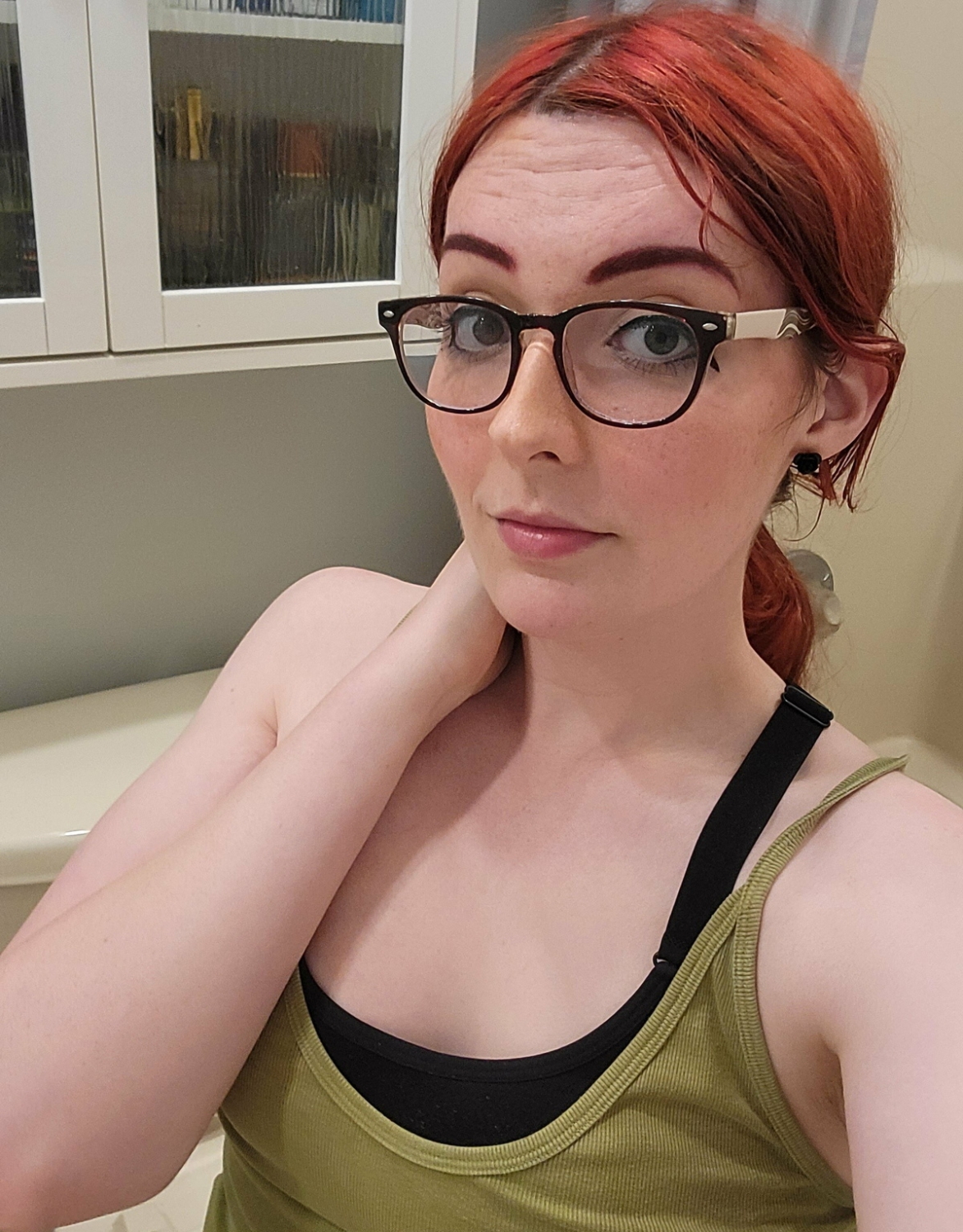 girlswithglasses33_059