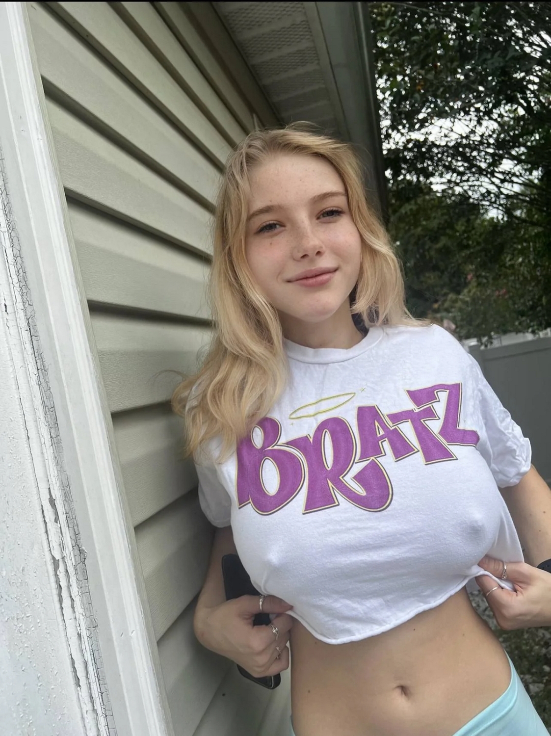 braless96_033