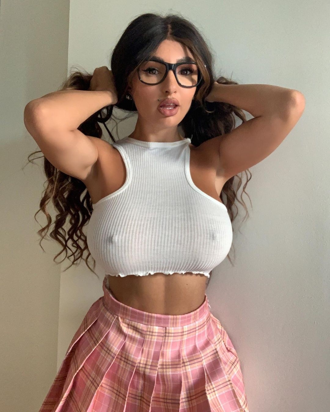 girlswithglasses34_049