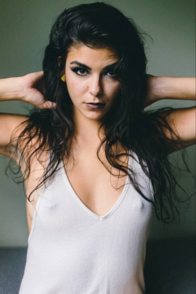 braless98_062
