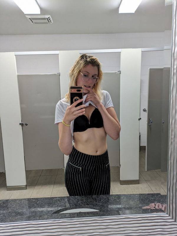 girlswithglasses35_019