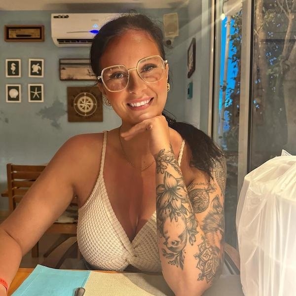 girlswithglasses35_031
