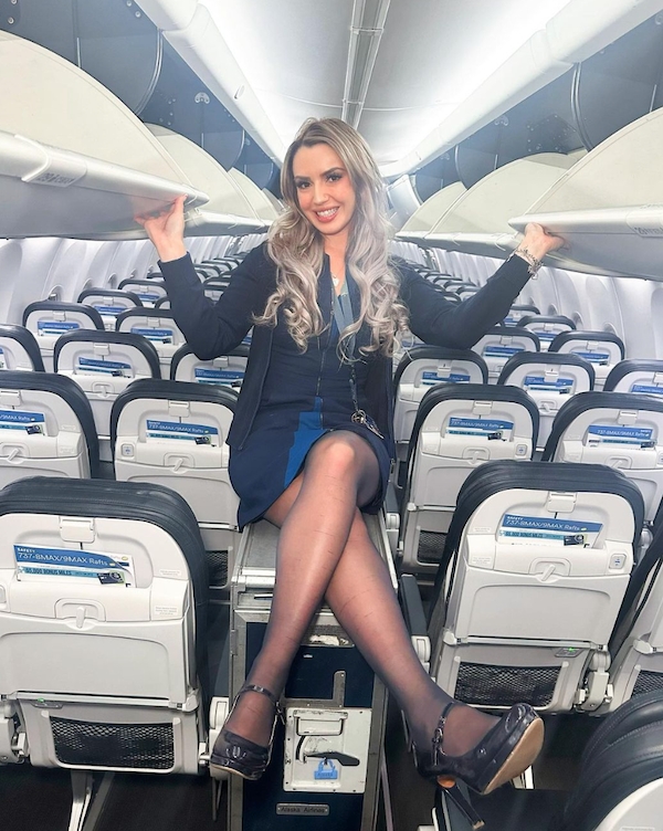 flightattendants28_020