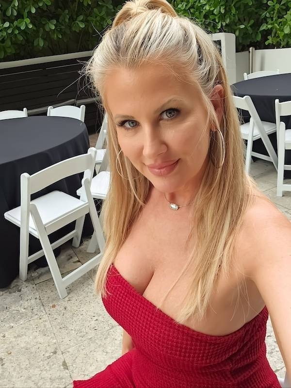 tightdresses68_034