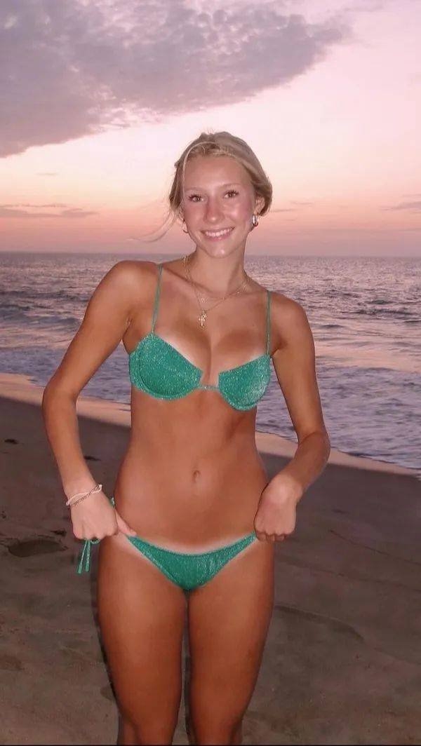 bikinigirls96_045