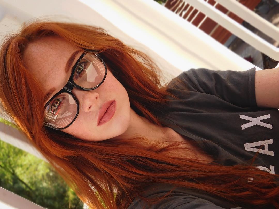 girlswithglasses37_009