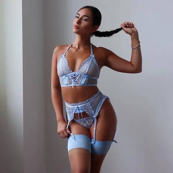 girlslingerie135_010