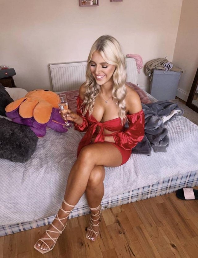 tightdresses71_047