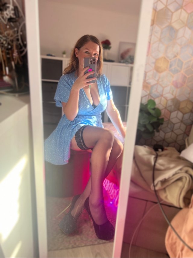 tightdresses72_043