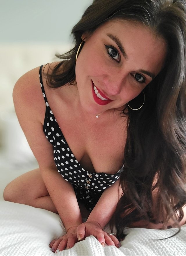 brunettes17_055
