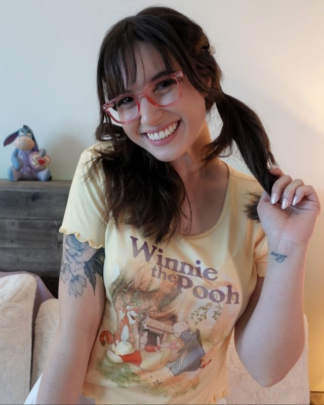 girlswithglasses40_014