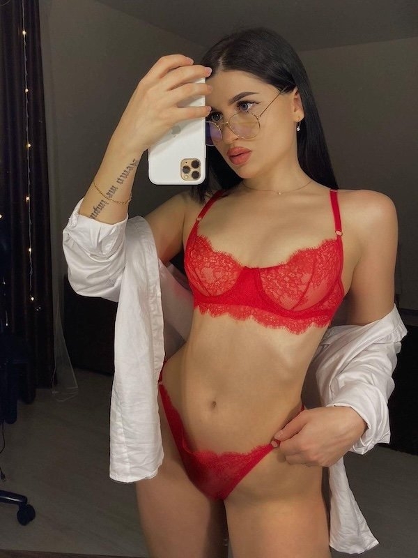 girlswithglasses40_038