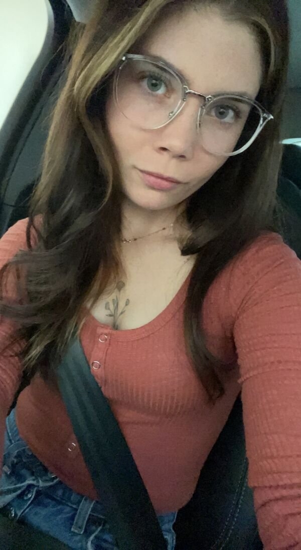 girlswithglasses40_042