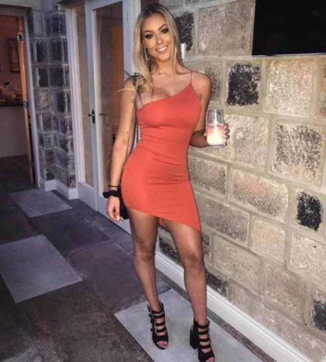 tightdresses73_044