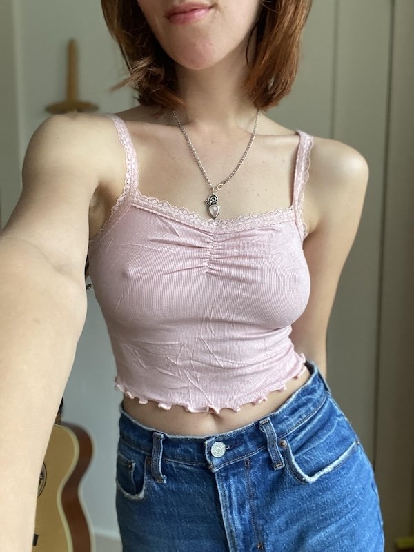 braless113_061