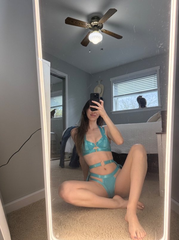 girlslingerie139_048