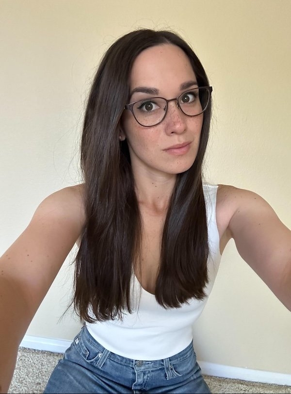 girlswithglasses41_054