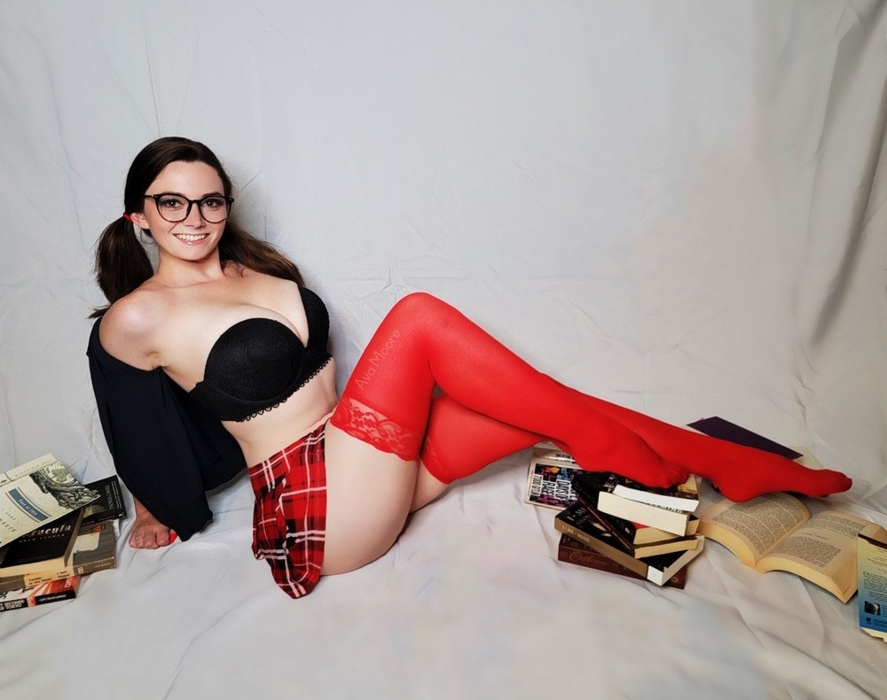 girlswithglasses42_011