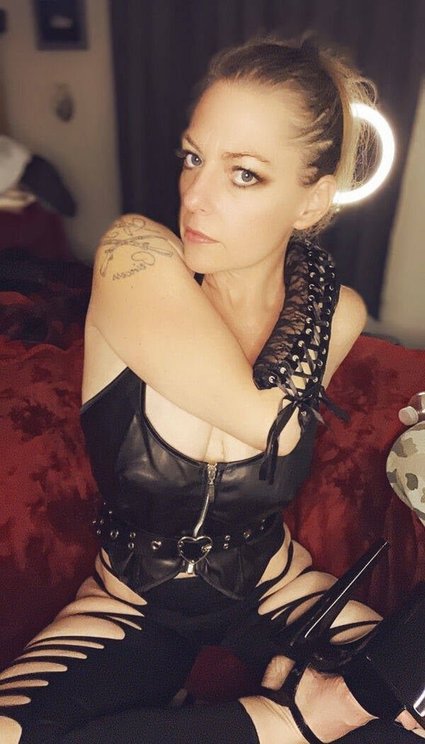 girlsinlatexleather33_026