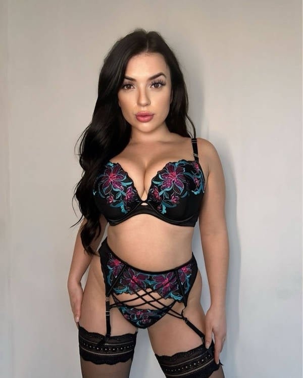 girlslingerie142_022