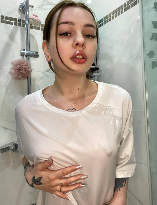 braless129_047