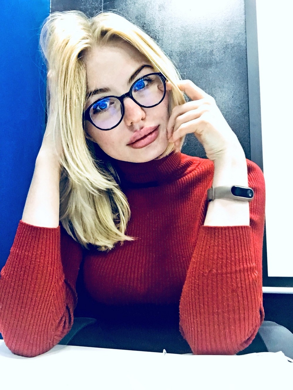 girlswithglasses47_014
