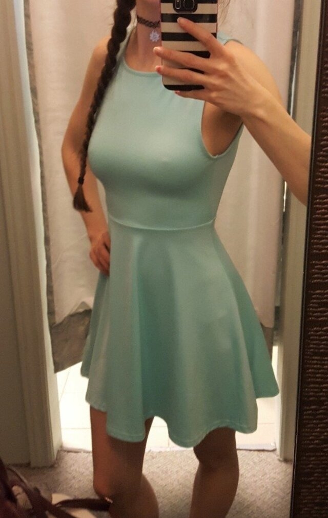 braless130_072
