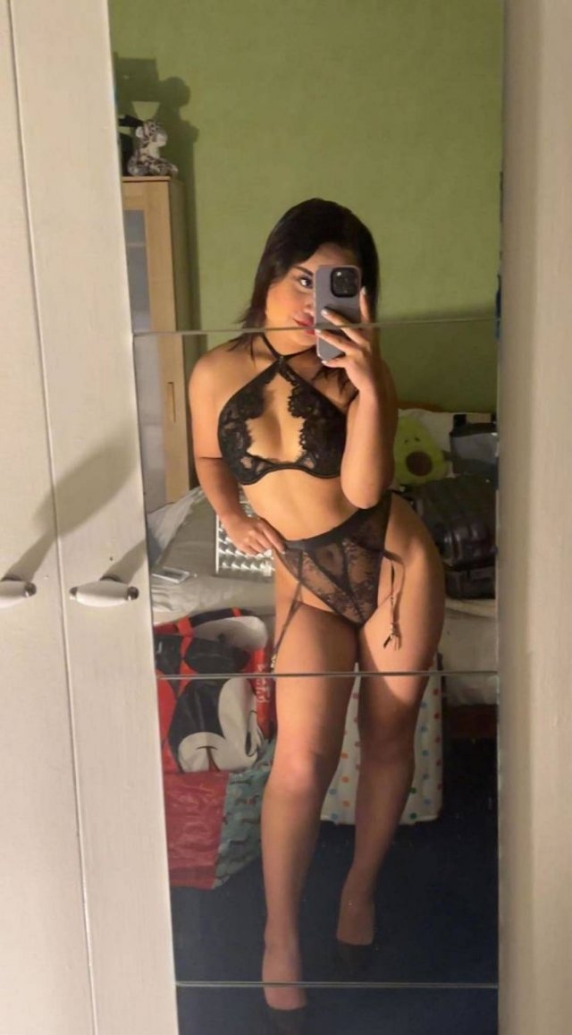 girlslingerie159_018