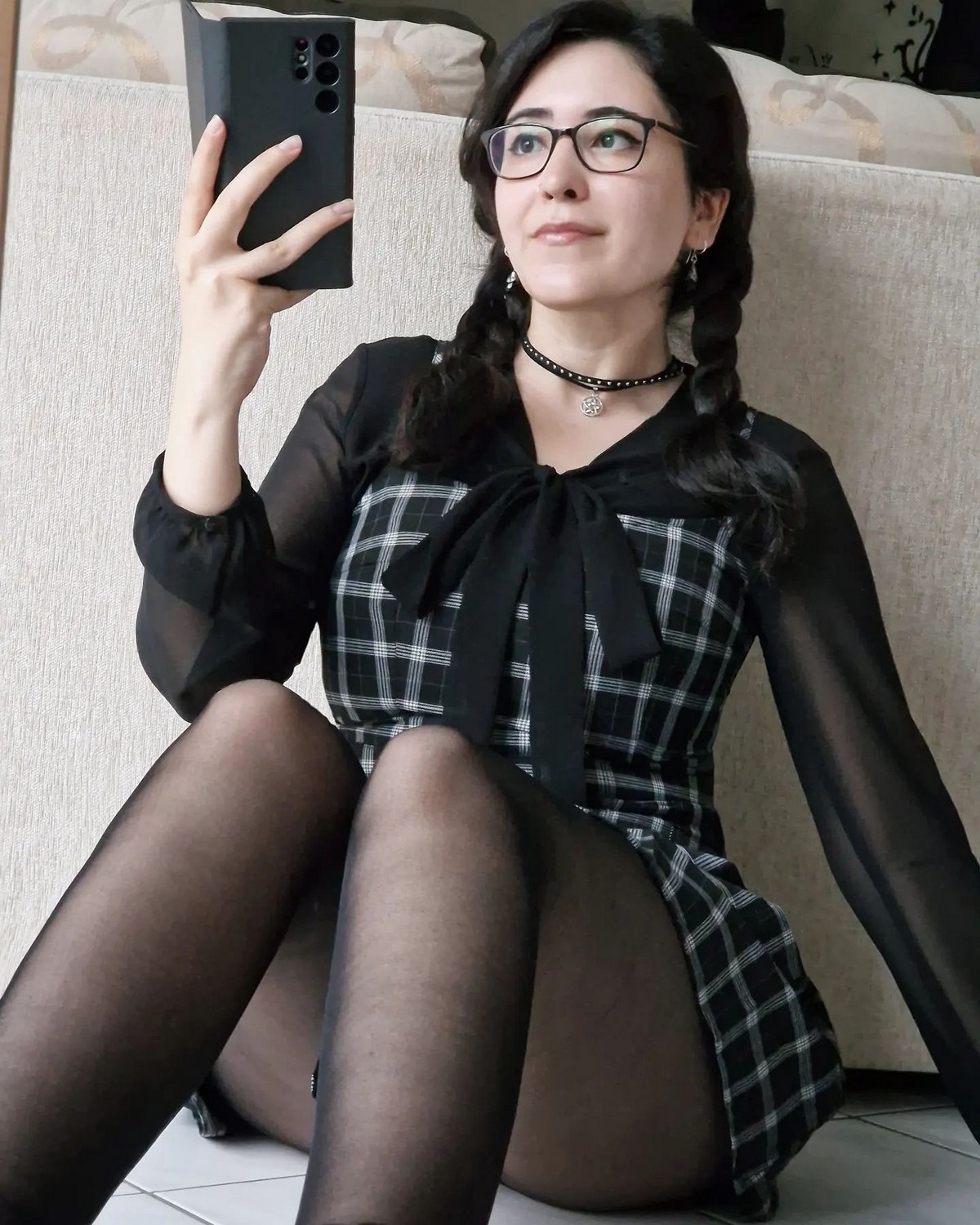 girlswithglasses48_002