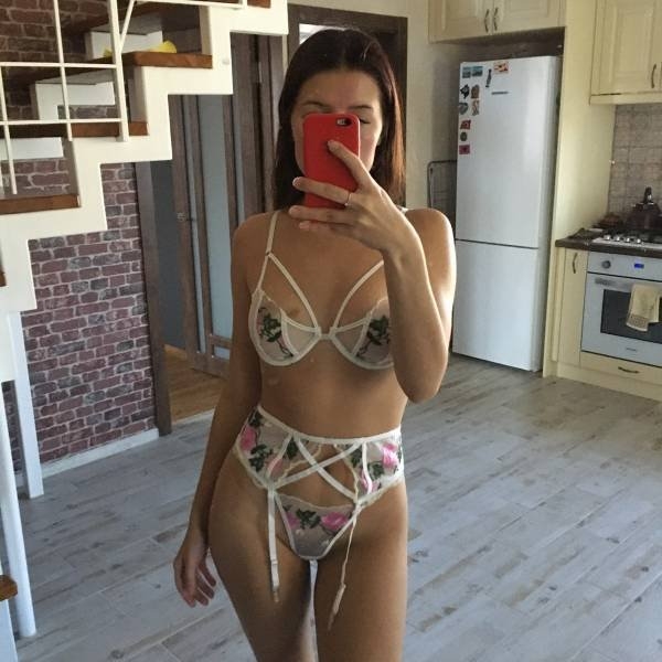 girlslingerie160_054