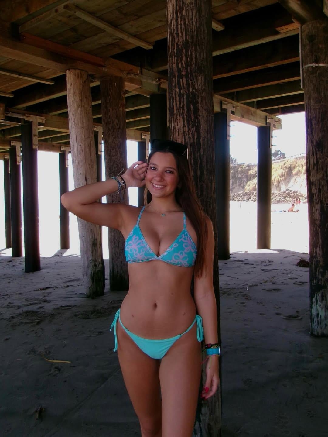 bikinigirls1221_020