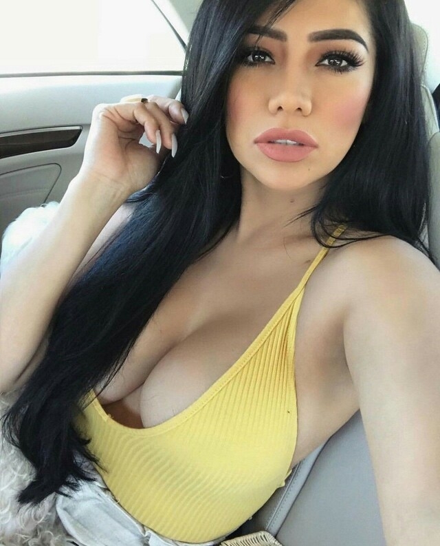 braless133_023
