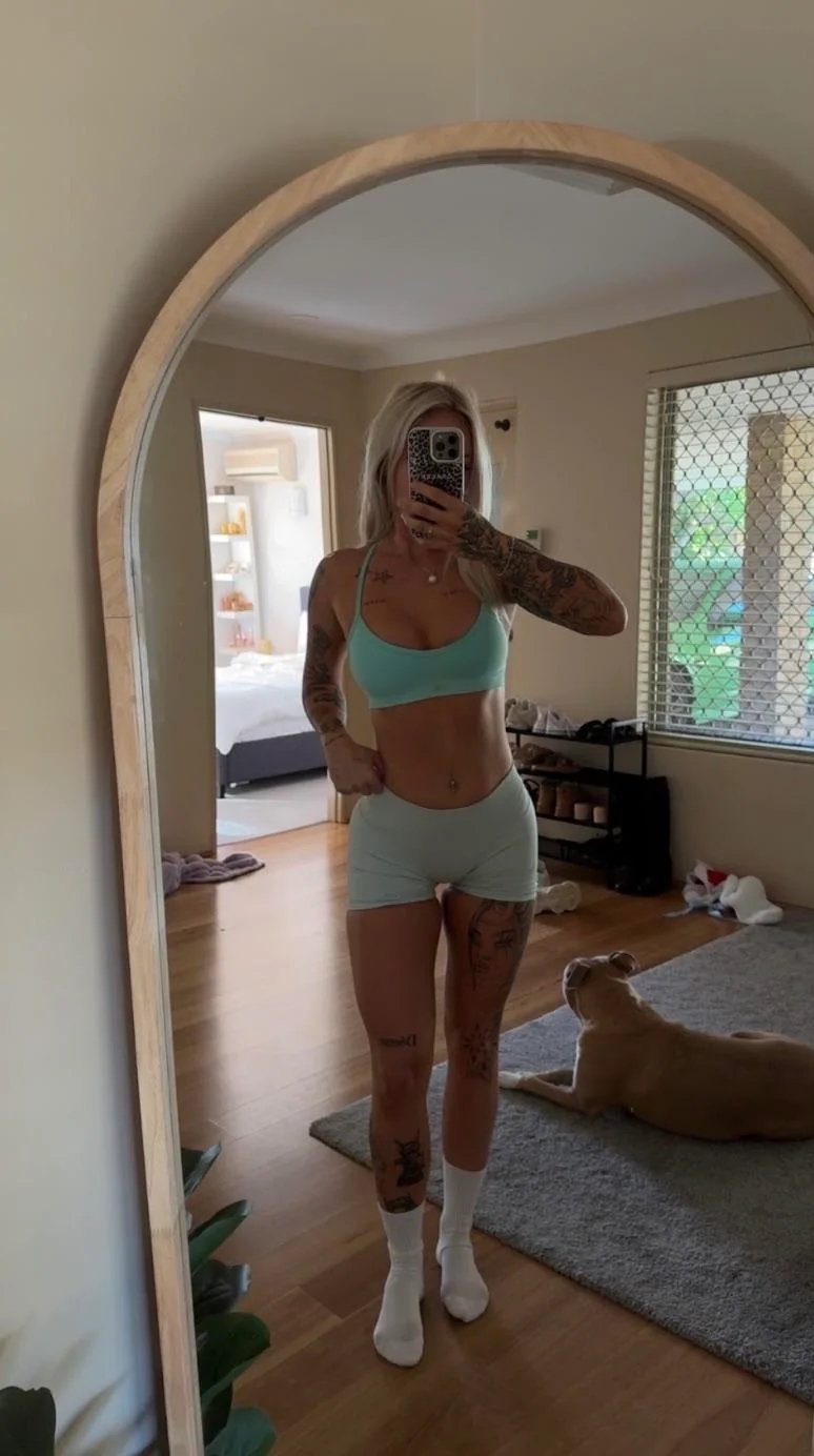 fitnessgirls32_032