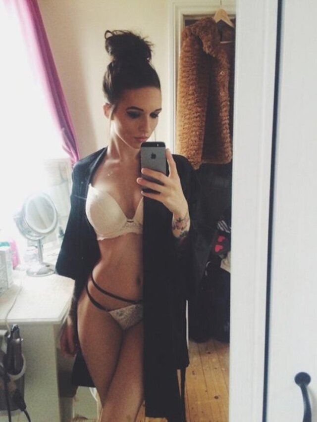 girlslingerie170_058