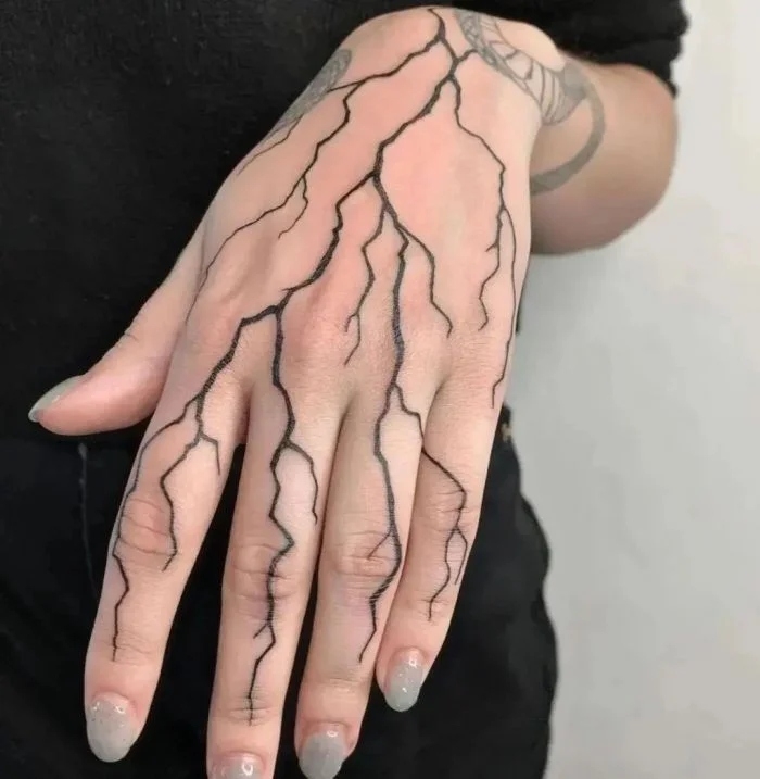 interestingtattoos30_029