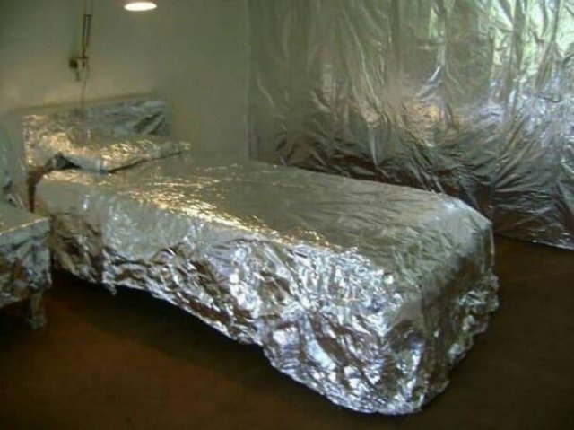 strangebedrooms_004