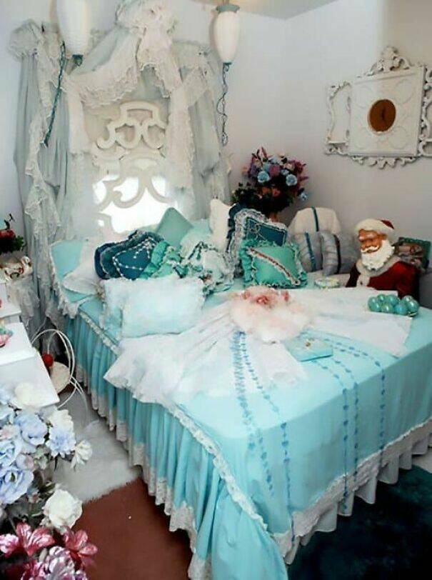 strangebedrooms_005
