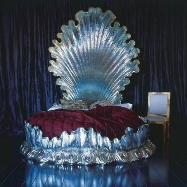 strangebedrooms_026