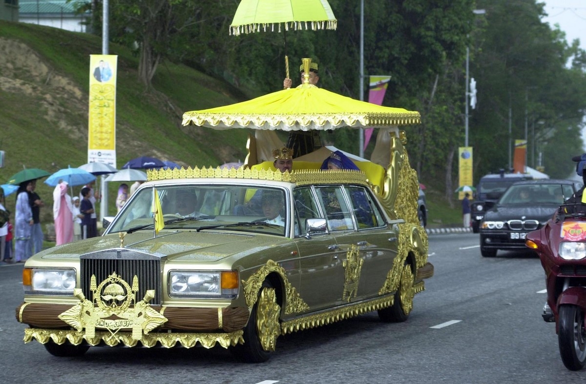 strangecars114_001