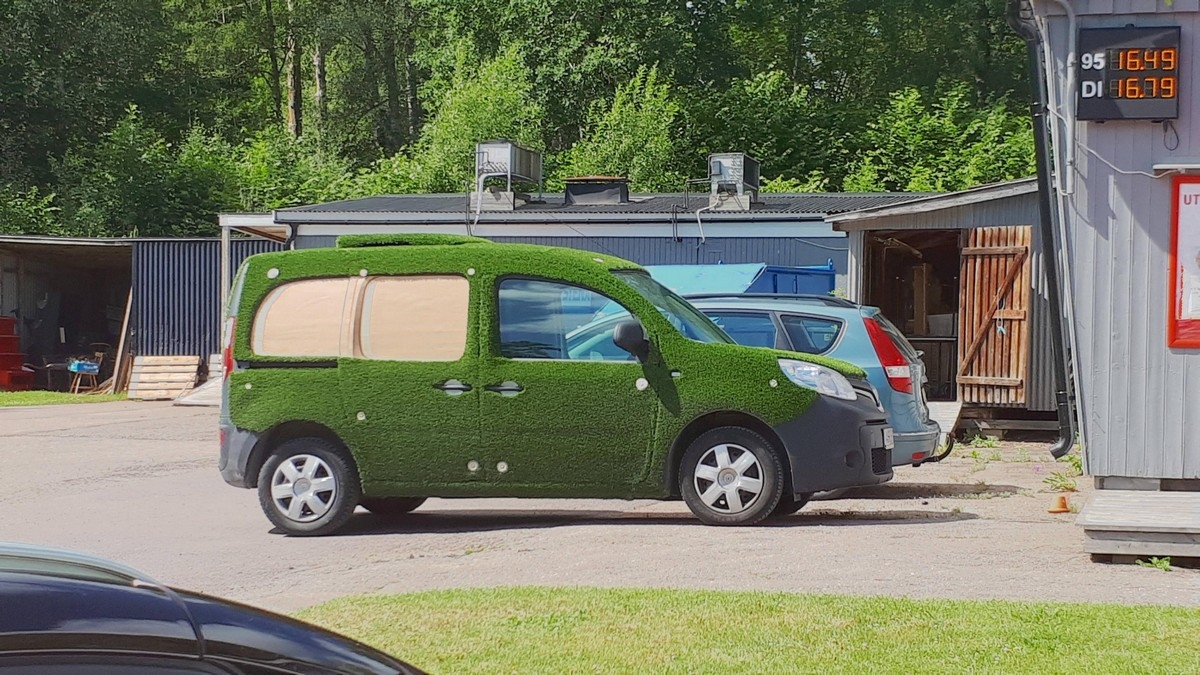 strangecars114_027