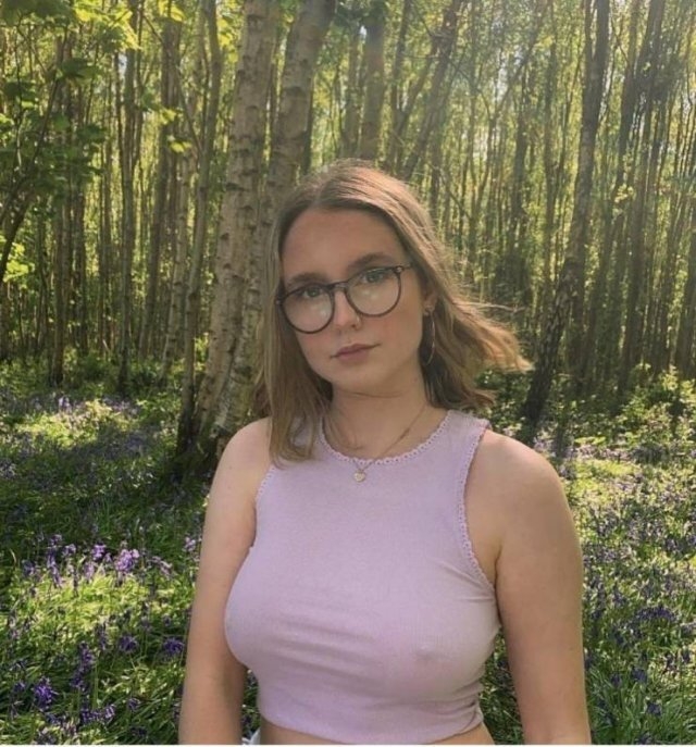 braless138_062 braless138_062