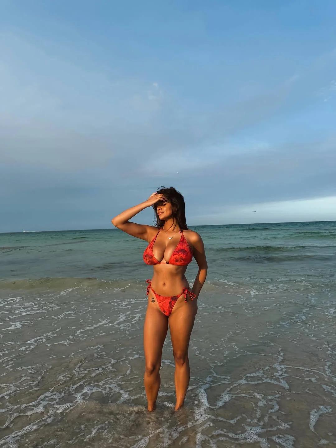 busty250_050