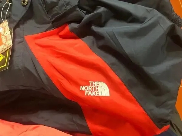 fakes40_035 fakes40_035