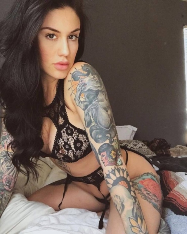 tattoogirls28_025