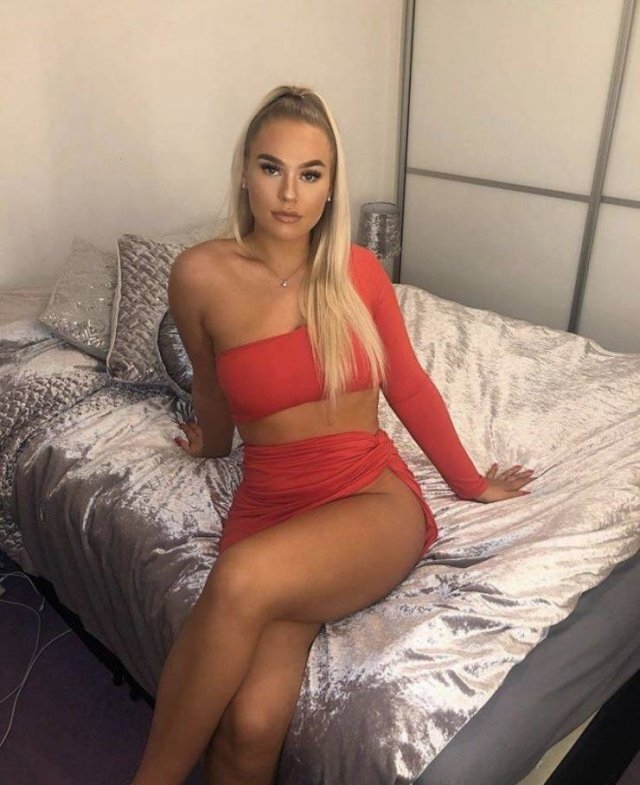 tightdresses107_067