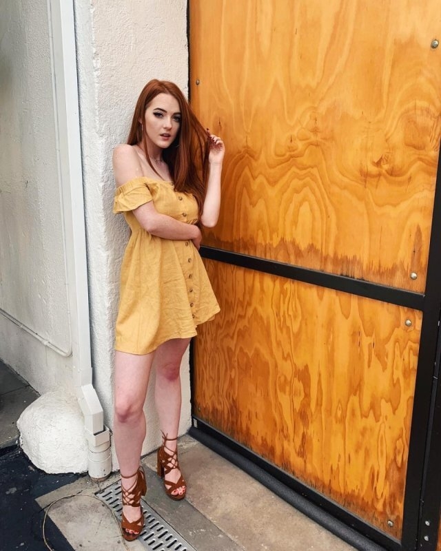 tightdresses108_027 tightdresses108_027