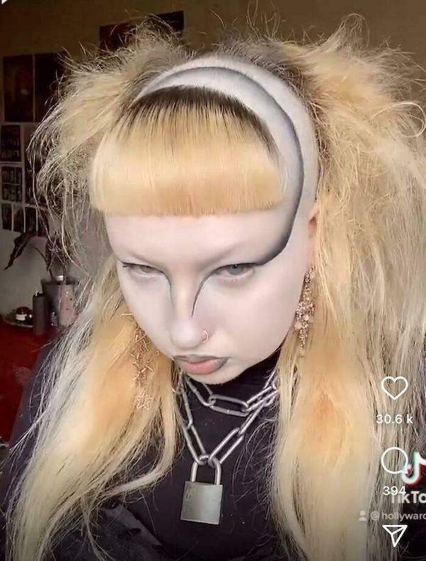 weirdhair129_015 weirdhair129_015
