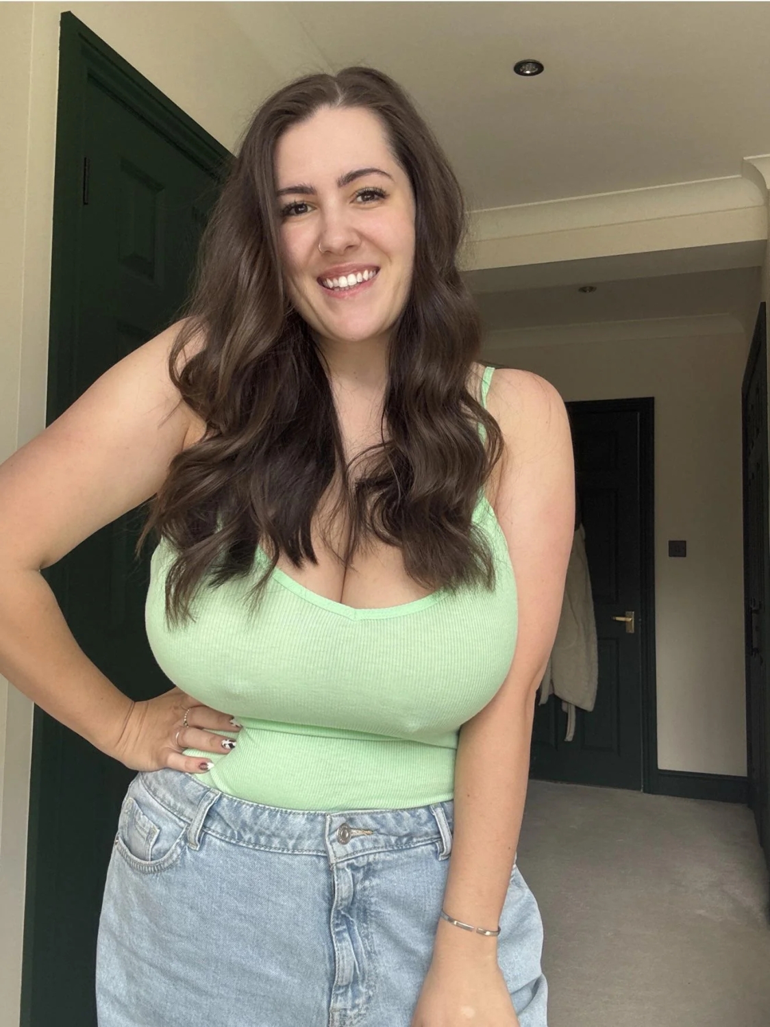 braless139_015